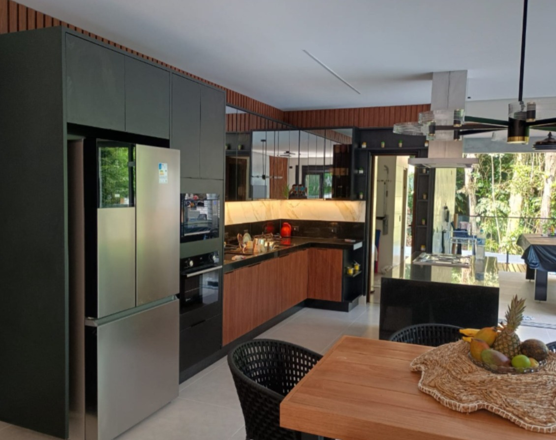 Cozinha Integrada com Espelho Bisotê